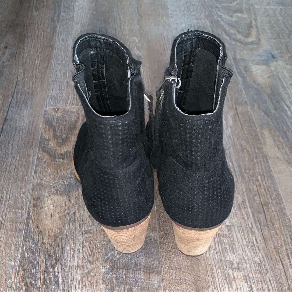 Black heeled booties - Picture 4 of 5